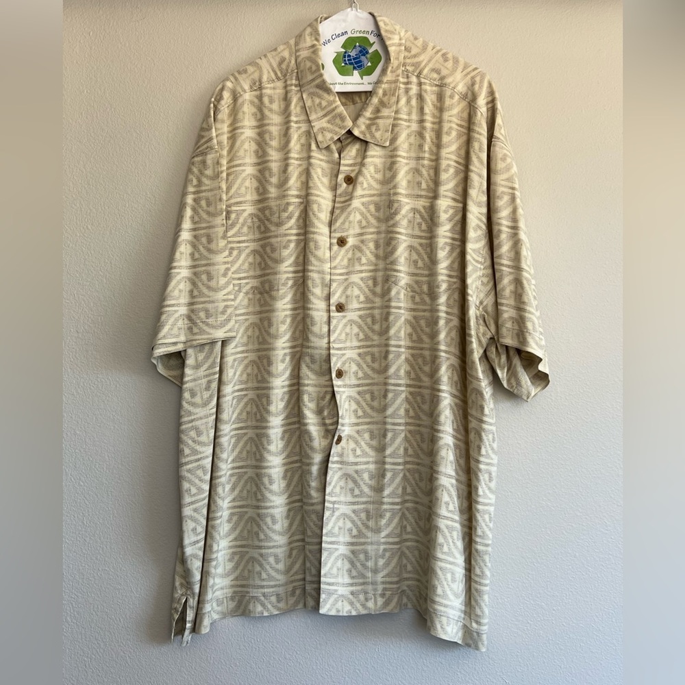 TOMMY BAHAMA CREAM SILK BUTTON DOWN